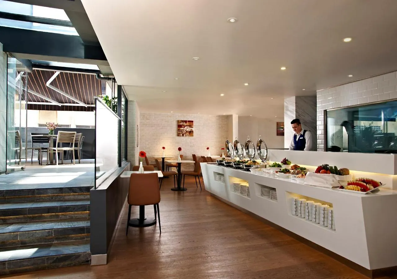 Aqueen Hotel Kitchener Singapore 3*,  Singapore