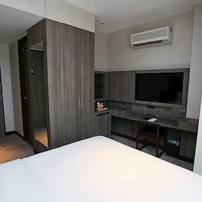 Aqueen Hotel Kitchener Singapore